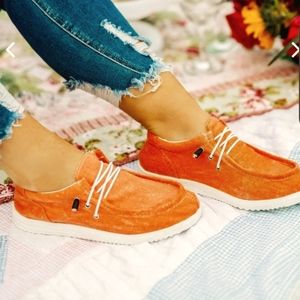 NIB WOMEN'S SZ 11 Outwoods Slip on Orange